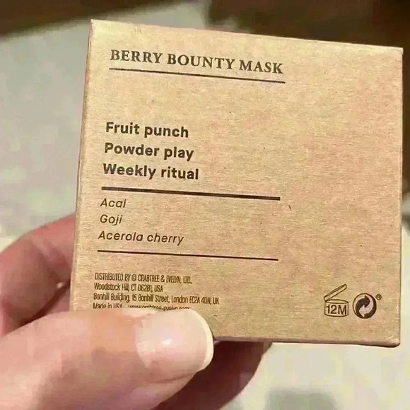 Crabtree and Evelyn the gardeners Berry bounty mask - Picture 2 of 4